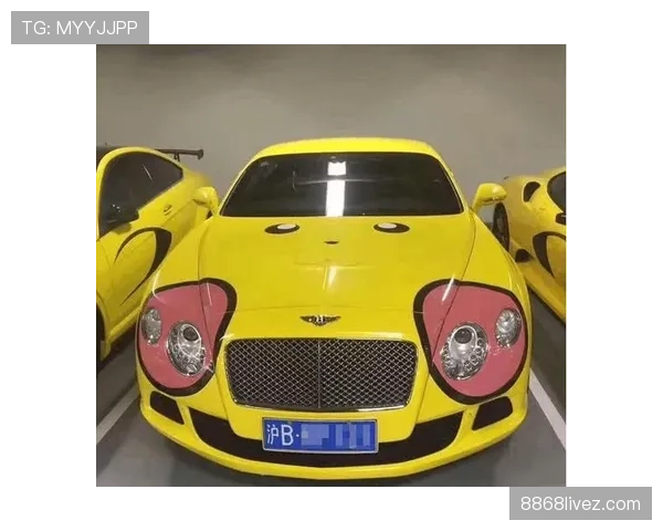 周冠宇家里车库比我家还小，但停的全是千万超跑