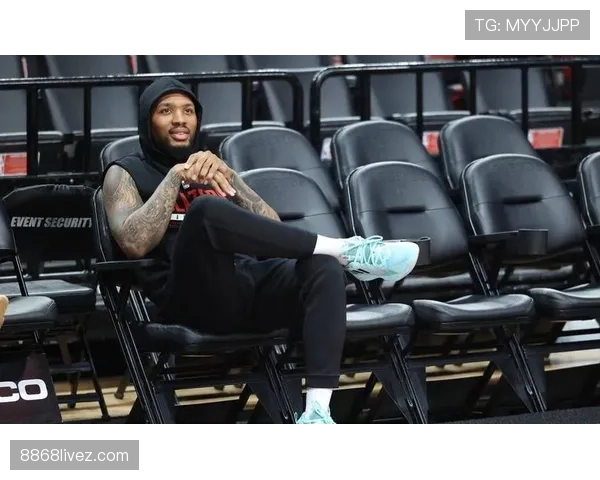 利拉德赛场上无人能挡，下了场居然每天只睡四小时？这生活谁顶得住啊